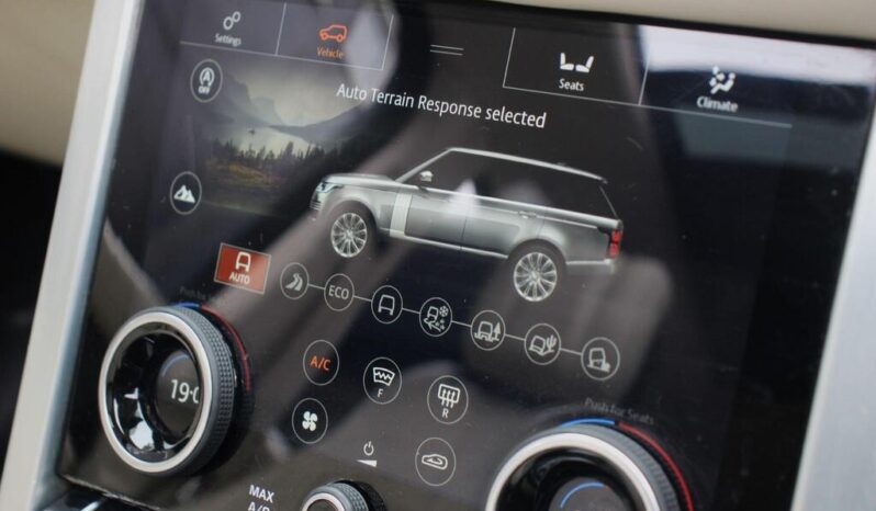 
Land Rover Range Rover 4.4 SD V8 Vogue full									