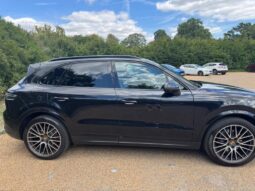 
Porsche Cayenne 3.0T V6 TiptronicS 4WD Euro 6 full									