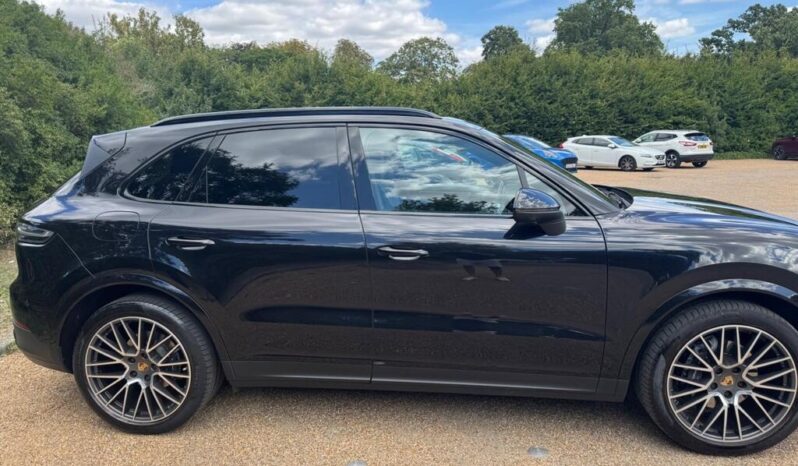 
Porsche Cayenne 3.0T V6 TiptronicS 4WD Euro 6 full									