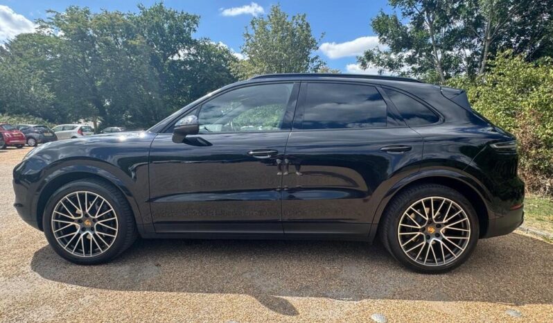 
Porsche Cayenne 3.0T V6 TiptronicS 4WD Euro 6 full									