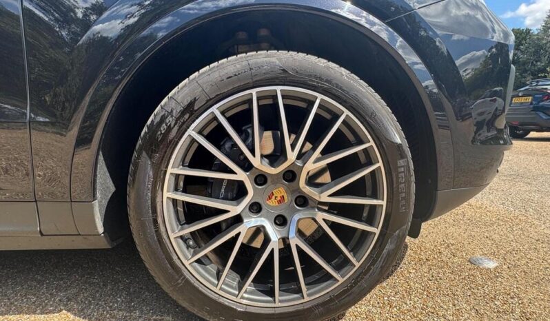 
Porsche Cayenne 3.0T V6 TiptronicS 4WD Euro 6 full									