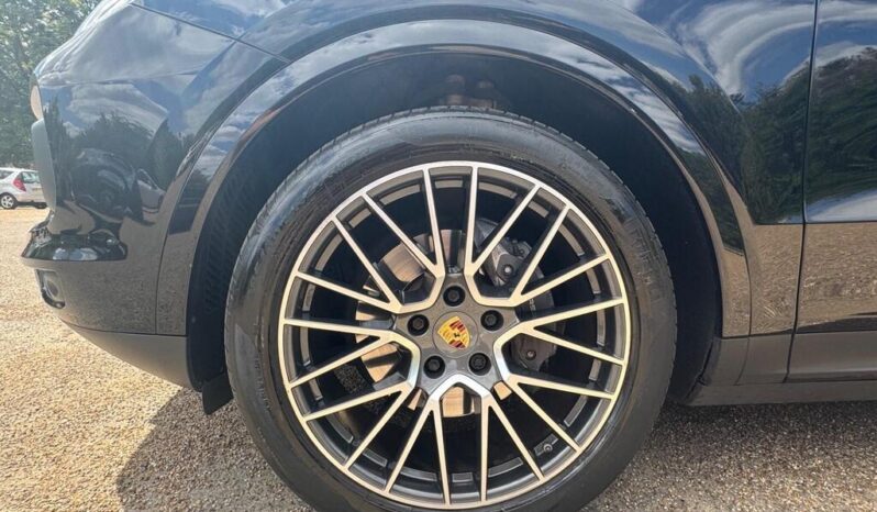 
Porsche Cayenne 3.0T V6 TiptronicS 4WD Euro 6 full									