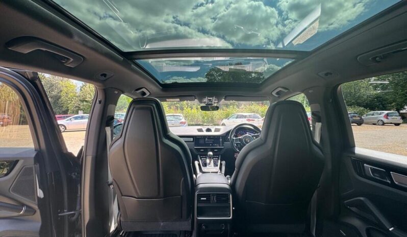 
Porsche Cayenne 3.0T V6 TiptronicS 4WD Euro 6 full									