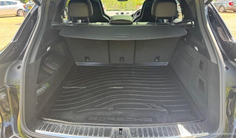 
Porsche Cayenne 3.0T V6 TiptronicS 4WD Euro 6 full									