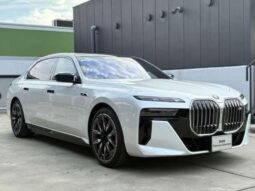 
BMW i7 M70 xDrive full									